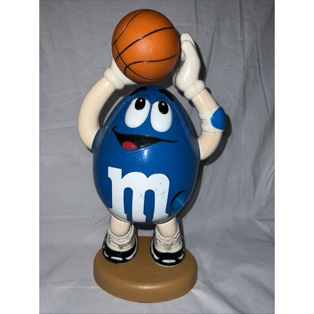 Vintage M&M Blue Guy Basketball Candy Dispenser Shoots & Scores Collectible Move